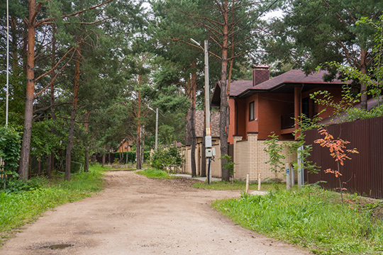 Вариантов, куда сбежать от городской суеты, в Челнах и окрестностях достаточно много. При желании вложиться в постройку собственного дома мечты, приобретя землю и заказав проект