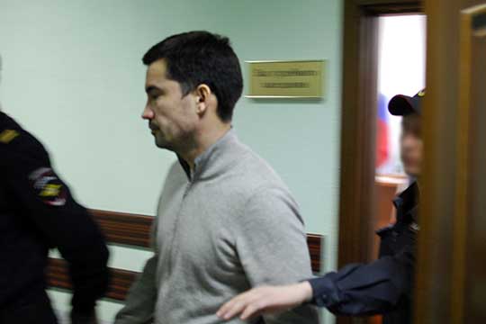 Несмотря на обвинения, отделался Мингазов «легким испугом»: суд оправдал его по ряду статей и приговорил к 4 с половиной годам условного срока